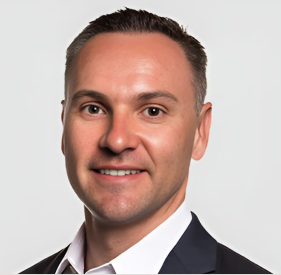 Sean Curts, real estate agent